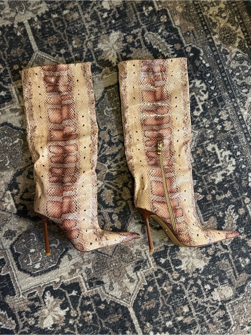 NWOT AZALEA WANG MADEYE NUDE SNAKE STILETTO BOOT